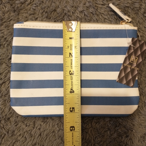 Beauty Bundle!!! - Picture 3 of 8